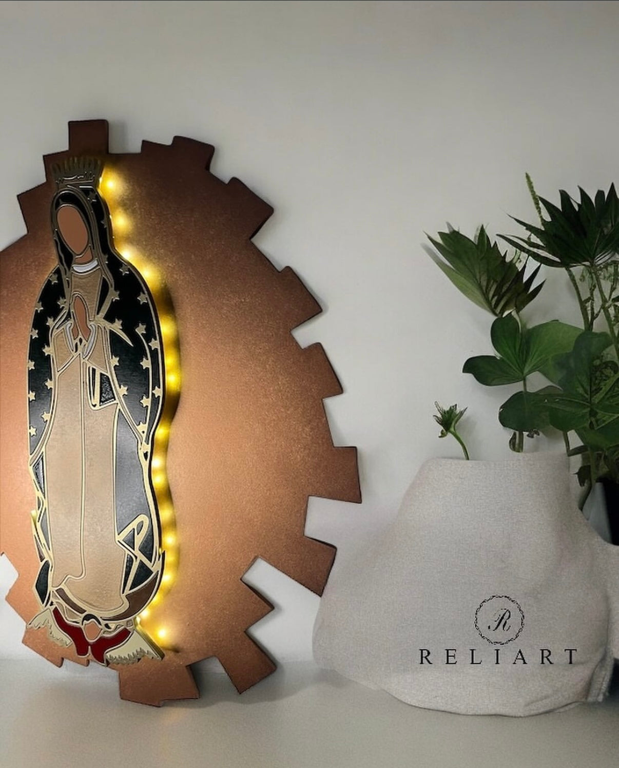 Virgen de Guadalupe (con luz)